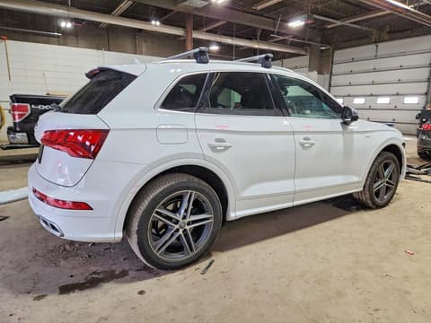 2018 Audi SQ5, VIN WA1A4AFY3J2013630. Фото 3 из 6 с аукциона Copart. Каталог авто из США OpenDataCar.