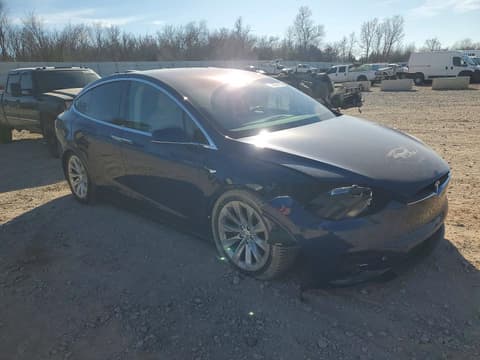 2016 Tesla Model X, VIN 5YJXCBE21GF031104. Фото 4 з 6 з аукціону Copart. Каталог авто зі США OpenDataCar.