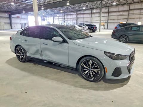 2024 Bmw 5 Series, VIN WBA43FJ0XRCS22483. Zdjęcie 4 z 6 z aukcji Copart. Katalog aut z USA OpenDataCar.