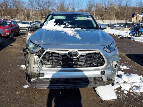 2022 Toyota Highlander, VIN 5TDGZRBH3NS219826. Zdjęcie 5 z 6 z aukcji Copart. Katalog aut z USA OpenDataCar.