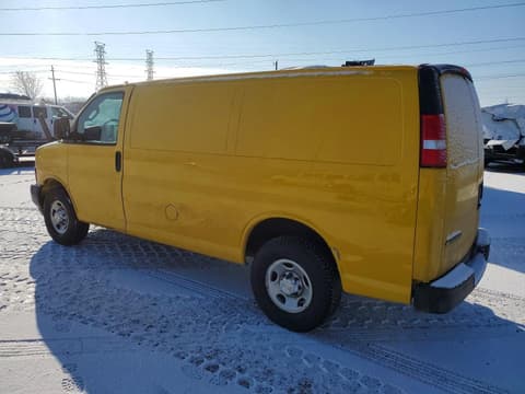 2021 Chevrolet Express G2500, VIN 1GCWGAFP3M1167307. Фото 2 з 6 з аукціону Copart. Каталог авто зі США OpenDataCar.