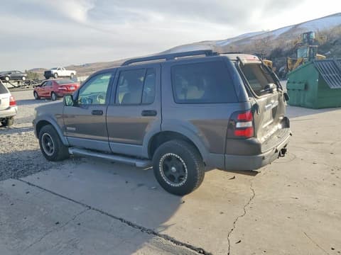 2006 Ford Explorer, VIN 1FMEU73E56UB12431. Фото 2 з 6 з аукціону Copart. Каталог авто зі США OpenDataCar.