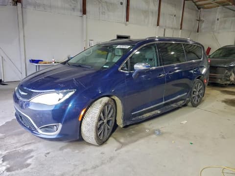 2017 Chrysler Pacifica, VIN 2C4RC1GG4HR812281. Фото 1 з 6 з аукціону Copart. Каталог авто зі США OpenDataCar.