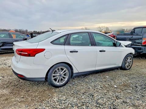 2015 Ford Focus, VIN 1FADP3E22FL305330. Фото 3 з 6 з аукціону Copart. Каталог авто зі США OpenDataCar.