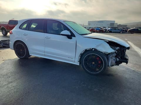 2017 Porsche Cayenne, VIN WP1AD2A28HLA81956. Фото 4 з 6 з аукціону Copart. Каталог авто зі США OpenDataCar.