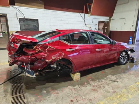 2024 Nissan Altima, VIN 1N4BL4DW6RN395457. Фото 3 з 6 з аукціону Copart. Каталог авто зі США OpenDataCar.