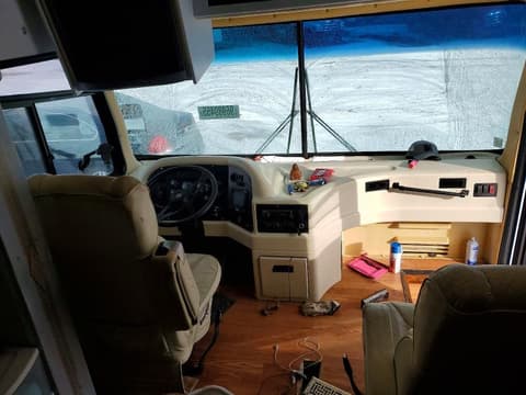 1999 Freightliner Xc Chassis, VIN 4UZ6XFBC8XCF17280. Фото 5 з 6 з аукціону Copart. Каталог авто зі США OpenDataCar.