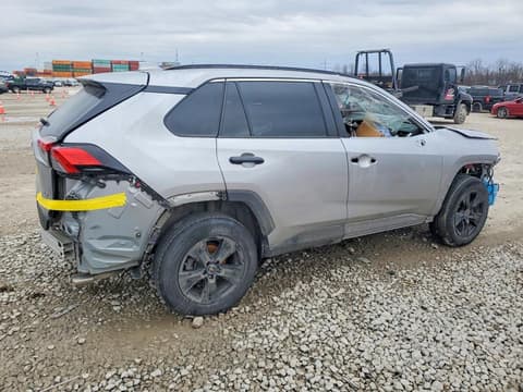 2022 Toyota RAV4, VIN 2T3P1RFV8NC313451. Фото 3 з 6 з аукціону Copart. Каталог авто зі США OpenDataCar.