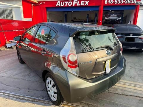 2013 Toyota Prius C, VIN JTDKDTB33D1538195. Фото 3 з 6 з аукціону Copart. Каталог авто зі США OpenDataCar.
