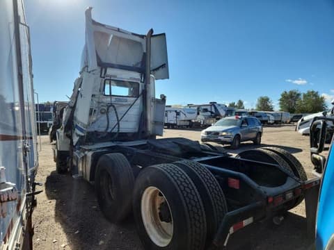 2017 Volvo VNM, VIN 4V4MC9EH9HN987230. Фото 3 з 6 з аукціону Copart. Каталог авто зі США OpenDataCar.