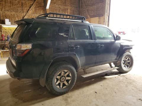 2018 Toyota 4Runner, VIN JTEBU5JR5J5523957. Фото 3 з 6 з аукціону Copart. Каталог авто зі США OpenDataCar.