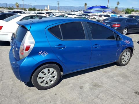 2013 Toyota Prius C, VIN JTDKDTB30D1058437. Zdjęcie 3 z 6 z aukcji Copart. Katalog aut z USA OpenDataCar.