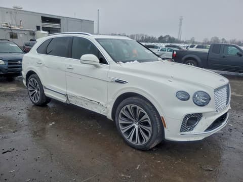 2021 Bentley Bentayga, VIN SJAAM2ZV8MC033708. Фото 4 из 6 с аукциона Copart. Каталог авто из США OpenDataCar.