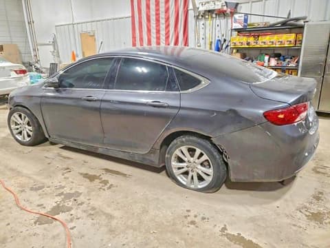2015 Chrysler 200, VIN 1C3CCCAB8FN742958. Фото 2 з 6 з аукціону Copart. Каталог авто зі США OpenDataCar.