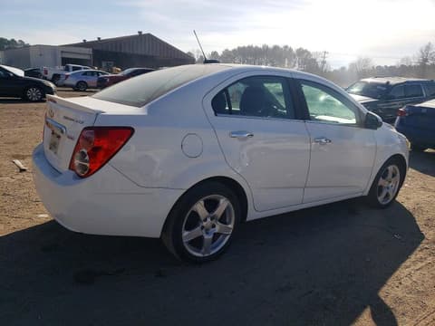 2015 Chevrolet Sonic, VIN 1G1JE5SB2F4112231. Фото 3 из 6 с аукциона Copart. Каталог авто из США OpenDataCar.