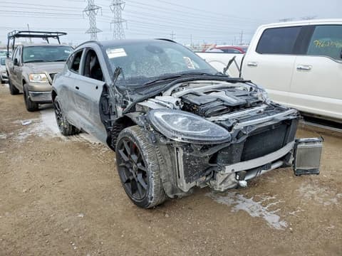 2021 Aston martin DBX, VIN SCFVUJAW6MTV03394. Фото 4 з 6 з аукціону Copart. Каталог авто зі США OpenDataCar.