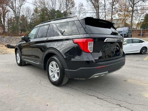 2024 Ford Explorer, VIN 1FMSK7DH0RGA02505. Фото 2 з 6 з аукціону Copart. Каталог авто зі США OpenDataCar.