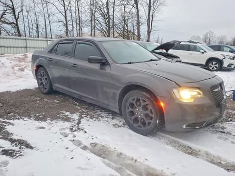 2019 Chrysler 300, VIN 2C3CCARG7KH556481. Фото 4 з 6 з аукціону Copart. Каталог авто зі США OpenDataCar.