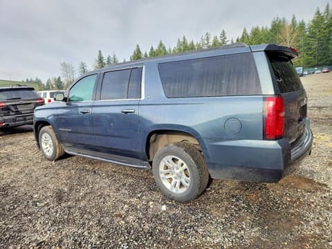 2020 Chevrolet Suburban, VIN 1GNSKHKCXLR301102. Фото 2 з 6 з аукціону Copart. Каталог авто зі США OpenDataCar.