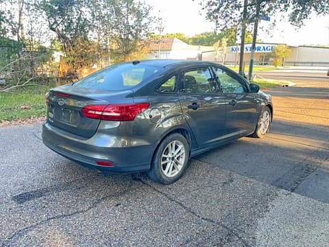 2017 Ford Focus, VIN 1FADP3E21HL263221. Фото 4 из 6 с аукциона Copart. Каталог авто из США OpenDataCar.