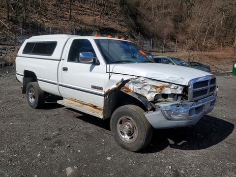 1997 Dodge Ram 2500, VIN 1B7KF26D5VJ558974. Фото 4 з 6 з аукціону Copart. Каталог авто зі США OpenDataCar.