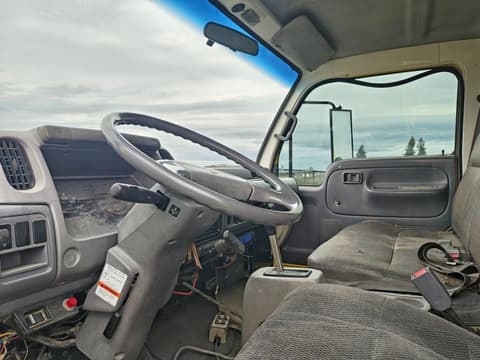 2000  , VIN JNAUZV1JXYA351096. Фото 5 з 6 з аукціону Copart. Каталог авто зі США OpenDataCar.