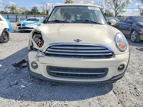 2011 Mini Cooper Clubman, VIN WMWZF3C50BTY00715. Фото 5 з 6 з аукціону Copart. Каталог авто зі США OpenDataCar.