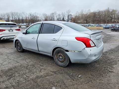 2015 Nissan Versa, VIN 3N1CN7AP3FL870214. Фото 2 з 6 з аукціону Copart. Каталог авто зі США OpenDataCar.