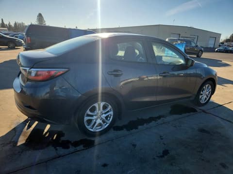 2017 Toyota Yaris, VIN 3MYDLBYV3HY169873. Фото 3 з 6 з аукціону Copart. Каталог авто зі США OpenDataCar.