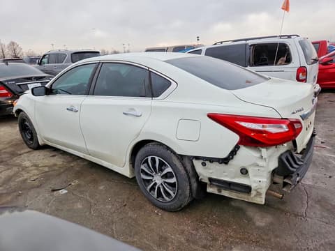 2016 Nissan Altima, VIN 1N4AL3AP7GC273749. Фото 2 з 6 з аукціону Copart. Каталог авто зі США OpenDataCar.