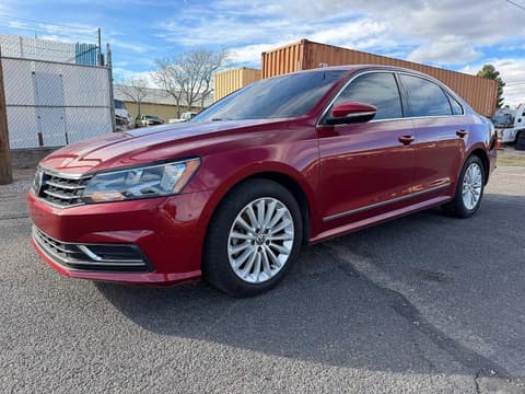 2017 Volkswagen Passat, VIN 1VWBT7A3XHC051188. Фото 2 з 6 з аукціону Copart. Каталог авто зі США OpenDataCar.