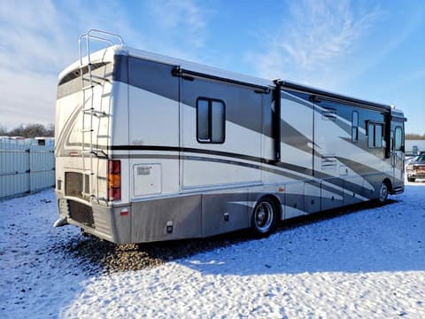 2004 Freightliner Chassis, VIN 4UZAAHDC14CN30708. Фото 4 з 6 з аукціону Copart. Каталог авто зі США OpenDataCar.