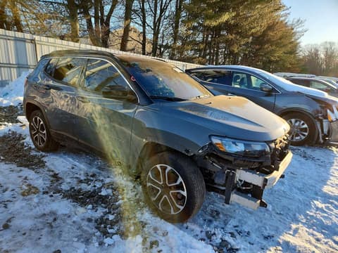 2022 Jeep Compass, VIN 3C4NJDCB3NT195254. Фото 4 з 6 з аукціону Copart. Каталог авто зі США OpenDataCar.
