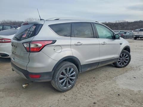 2017 Ford Escape, VIN 1FMCU0JDXHUE57577. Фото 3 из 6 с аукциона Copart. Каталог авто из США OpenDataCar.