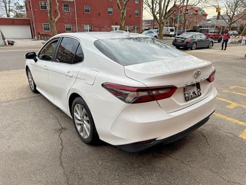 2021 Toyota Camry, VIN 4T1C11AK1MU598688. Фото 3 з 6 з аукціону Copart. Каталог авто зі США OpenDataCar.
