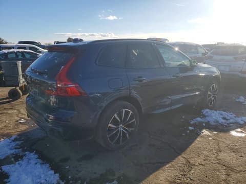 2025 Volvo XC60, VIN YV4M12RC8S1181091. Фото 3 з 6 з аукціону Copart. Каталог авто зі США OpenDataCar.