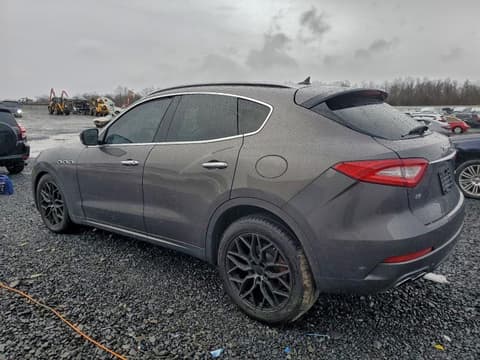 2017 Maserati Levante, VIN ZN661XUL1HX261093. Фото 2 з 6 з аукціону Copart. Каталог авто зі США OpenDataCar.