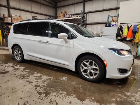 2018 Chrysler Pacifica, VIN 2C4RC1EG2JR286855. Фото 4 з 6 з аукціону Copart. Каталог авто зі США OpenDataCar.