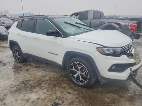 2024 Jeep Compass, VIN 3C4NJDCNXRT101466. Фото 4 з 6 з аукціону Copart. Каталог авто зі США OpenDataCar.
