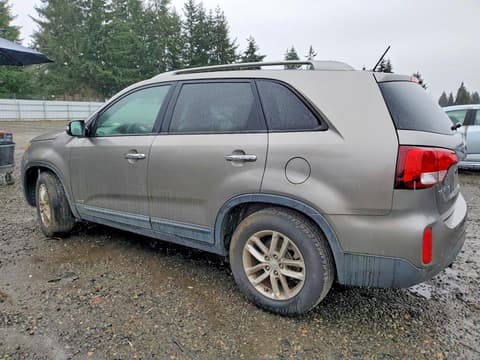 2015 Kia Sorento, VIN 5XYKTCA64FG573541. Фото 2 з 6 з аукціону Copart. Каталог авто зі США OpenDataCar.