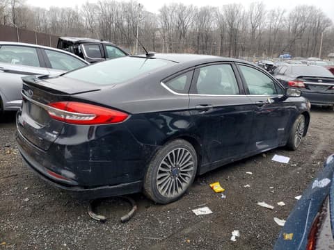 2018 Ford Fusion, VIN 3FA6P0LU0JR137628. Фото 3 з 6 з аукціону Copart. Каталог авто зі США OpenDataCar.