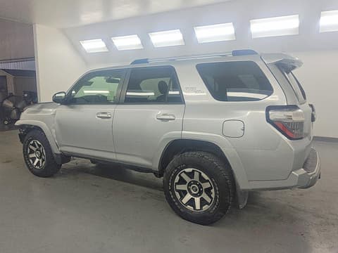 2018 Toyota 4Runner, VIN JTEBU5JR1J5596209. Фото 2 з 6 з аукціону Copart. Каталог авто зі США OpenDataCar.