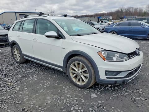 2017 Volkswagen Golf Alltrack, VIN 3VWH17AUXHM537197. Фото 4 з 6 з аукціону Copart. Каталог авто зі США OpenDataCar.