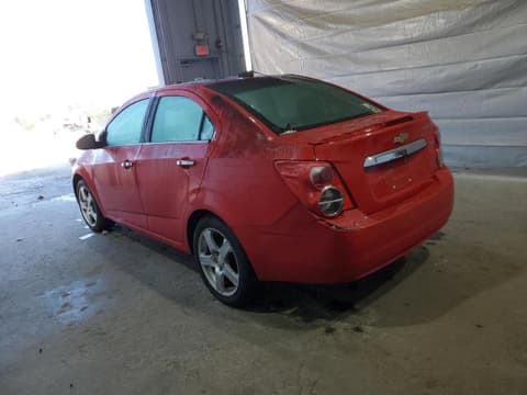 2015 Chevrolet Sonic, VIN 1G1JE5SB8F4146061. Фото 2 з 6 з аукціону Copart. Каталог авто зі США OpenDataCar.
