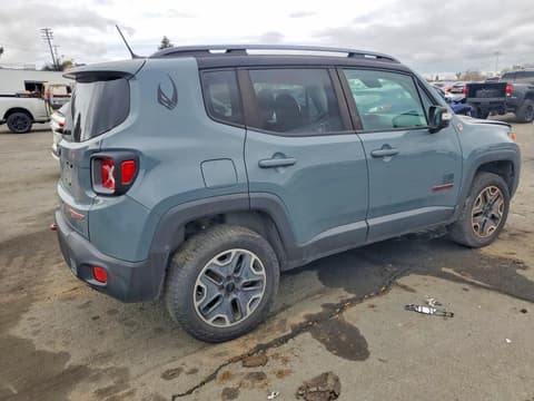2015 Jeep Renegade, VIN ZACCJBCT0FPB67921. Фото 3 из 6 с аукциона Copart. Каталог авто из США OpenDataCar.