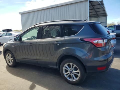 2018 Ford Escape, VIN 1FMCU0GD3JUC61395. Фото 2 з 6 з аукціону Copart. Каталог авто зі США OpenDataCar.