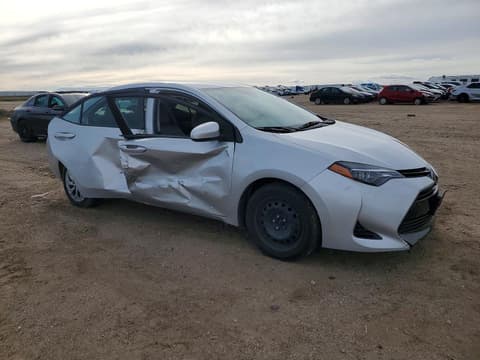 2017 Toyota Corolla, VIN 5YFBURHE9HP703423. Фото 4 з 6 з аукціону Copart. Каталог авто зі США OpenDataCar.