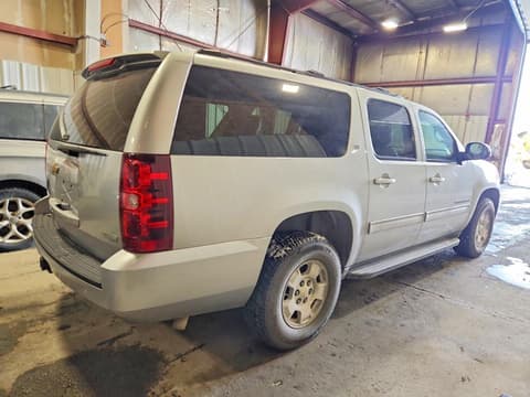 2011 Chevrolet Suburban, VIN 1GNSKJE32BR334922. Фото 3 з 6 з аукціону Copart. Каталог авто зі США OpenDataCar.