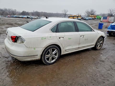 2013 Volkswagen Passat, VIN 1VWCM7A30DC033147. Фото 3 з 6 з аукціону Copart. Каталог авто зі США OpenDataCar.