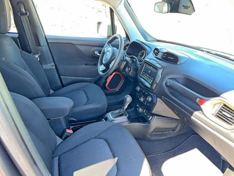 2018 Jeep Renegade, VIN ZACCJBAB5JPH72317. Фото 5 з 6 з аукціону Copart. Каталог авто зі США OpenDataCar.